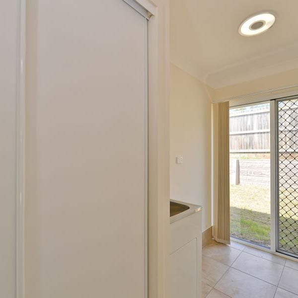5 Greengard Place KIRKWOOD 11