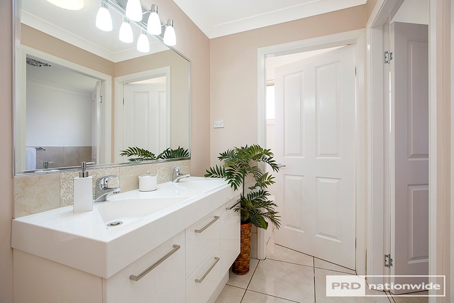 5 Gregory Close TAMWORTH 15