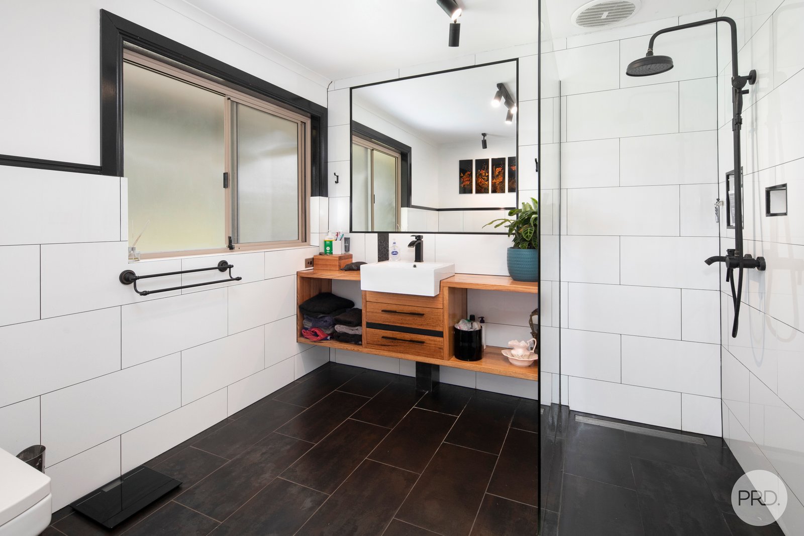 5 Grevillea Drive ENFIELD 12