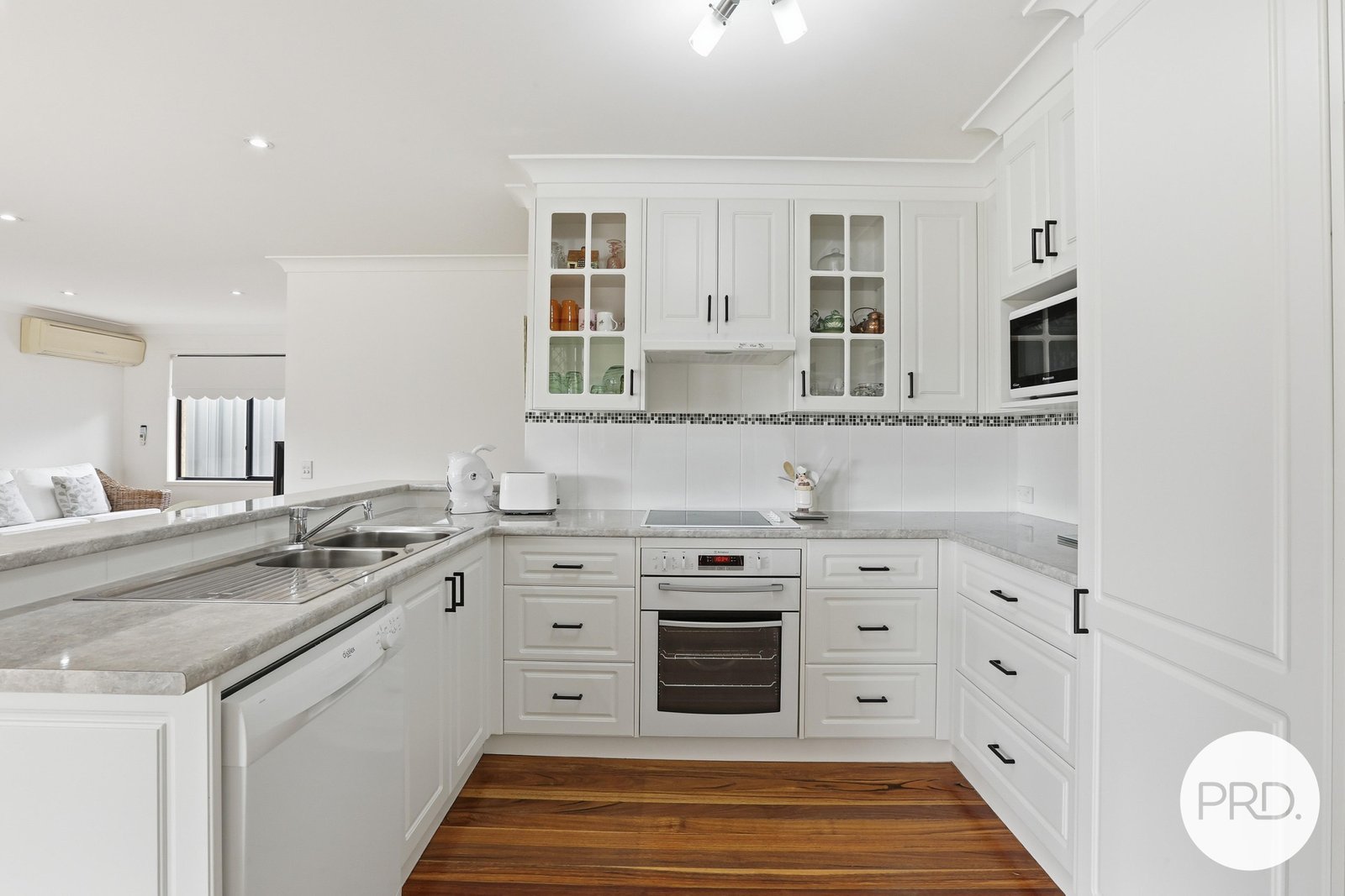 5 Greywood Place HORSLEY 3