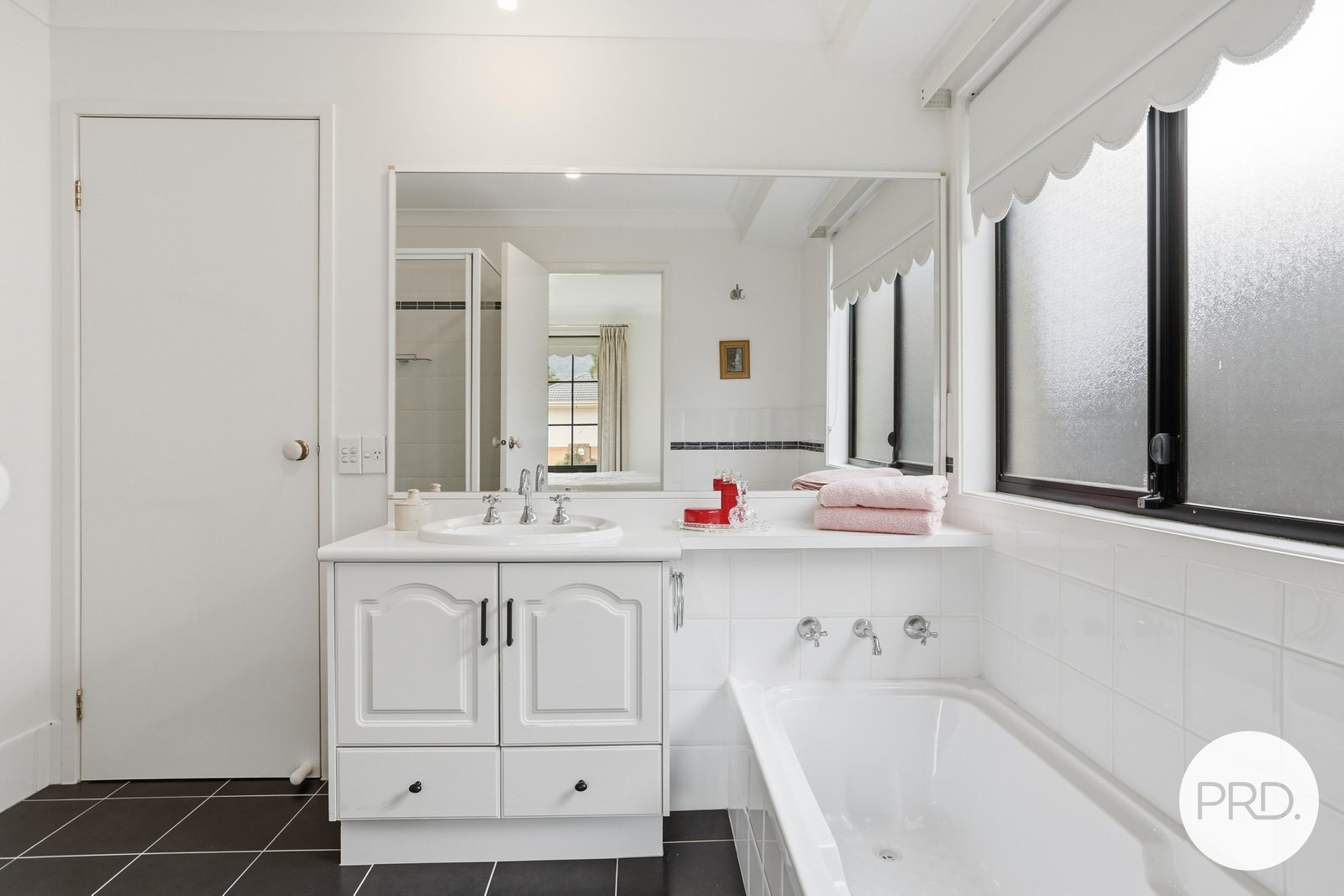 5 Greywood Place HORSLEY 8