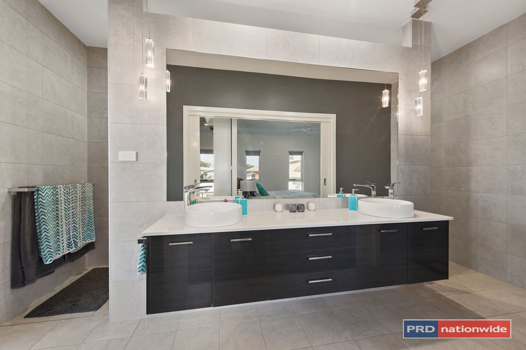 5 Gumtree Glen SAPPHIRE BEACH 15