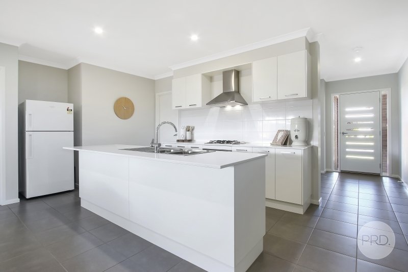 5 Gurney Crescent WODONGA 3