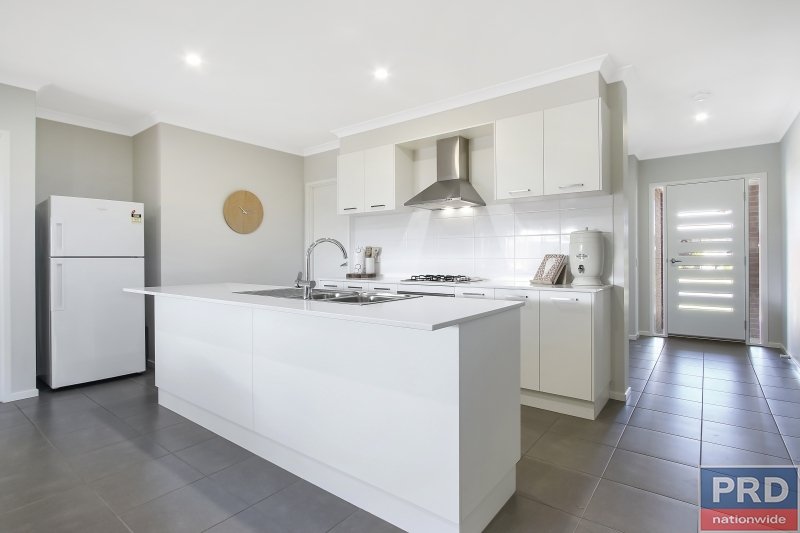 5 Gurney Crescent WODONGA 2