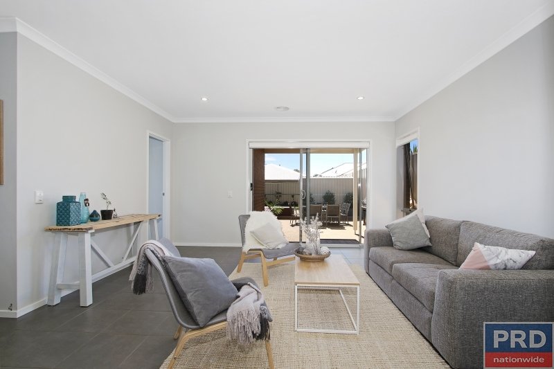 5 Gurney Crescent WODONGA 4