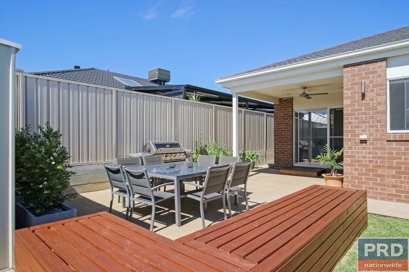 5 Gurney Crescent WODONGA 12