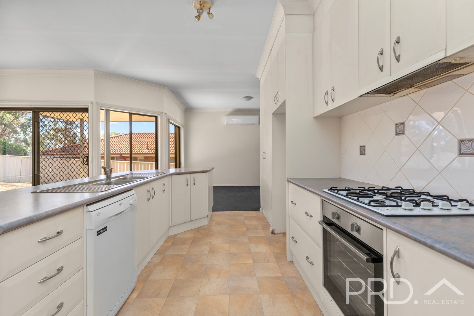 5 Harris Street TUMUT 4