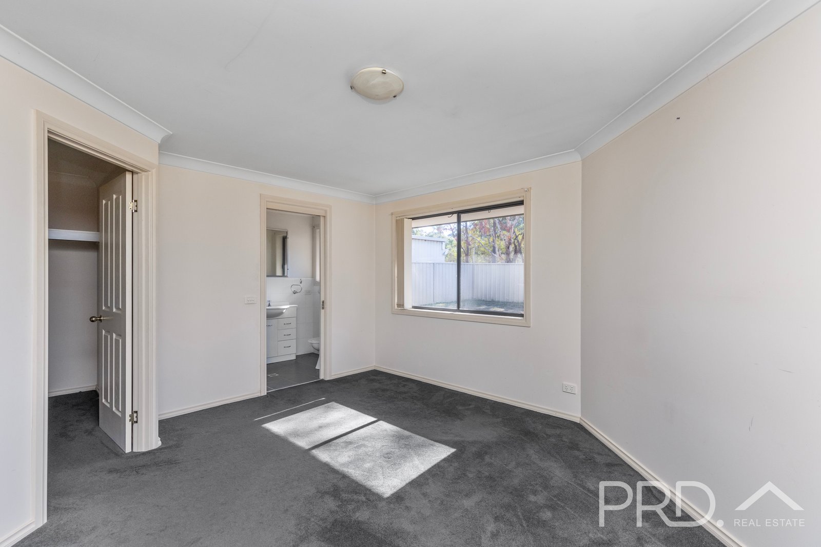 5 Harris Street TUMUT 8