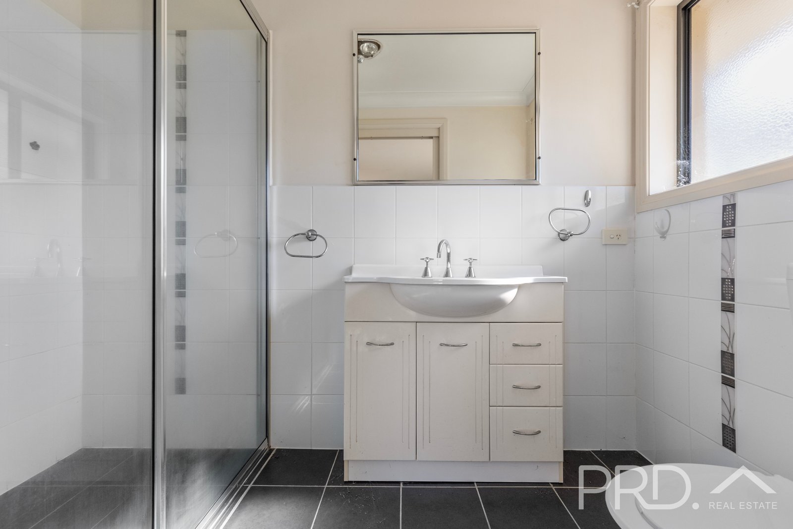 5 Harris Street TUMUT 9
