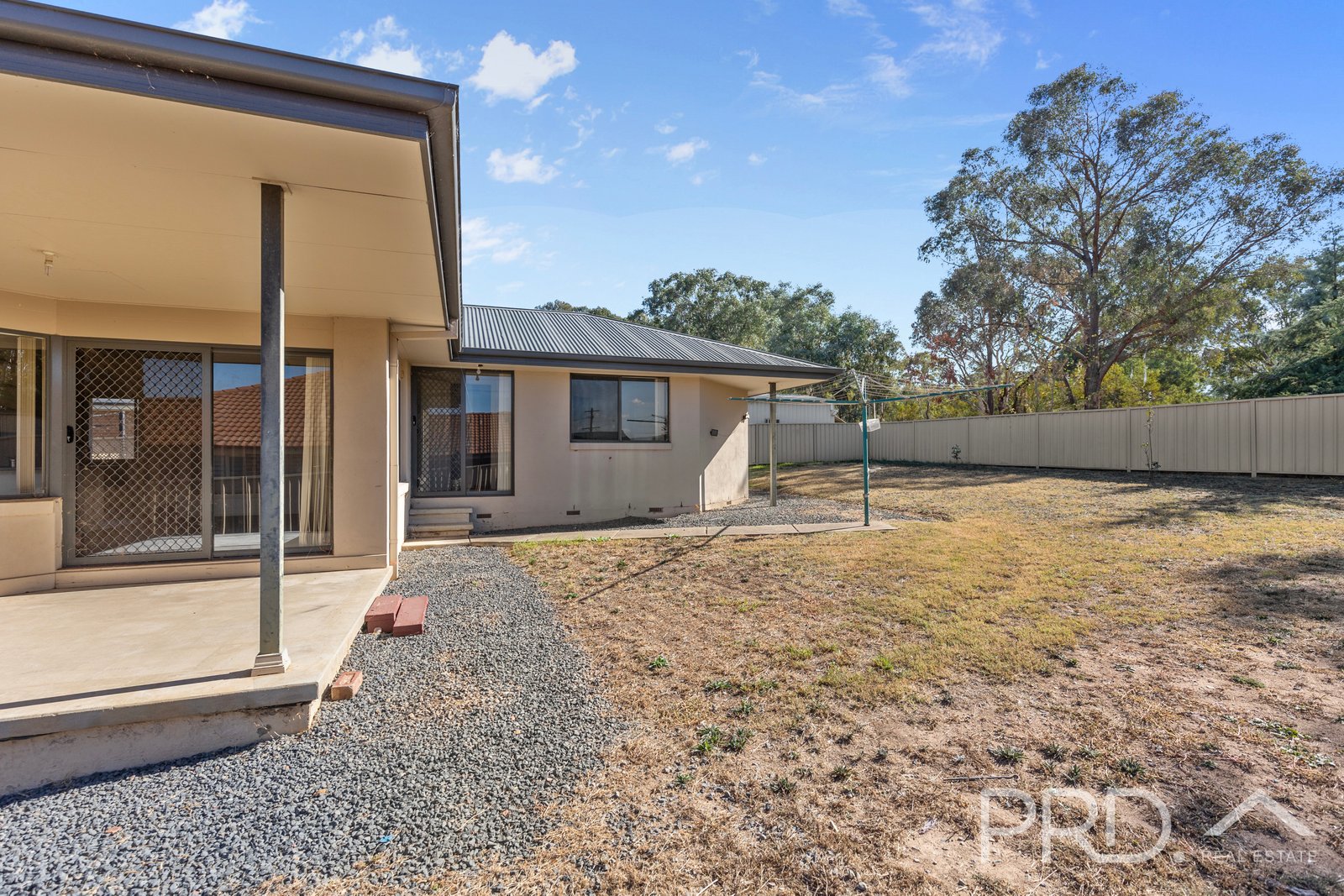 5 Harris Street TUMUT 15