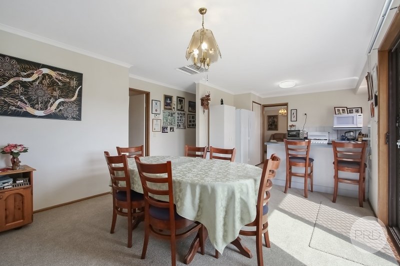 5 Hauteville Street THURGOONA 4