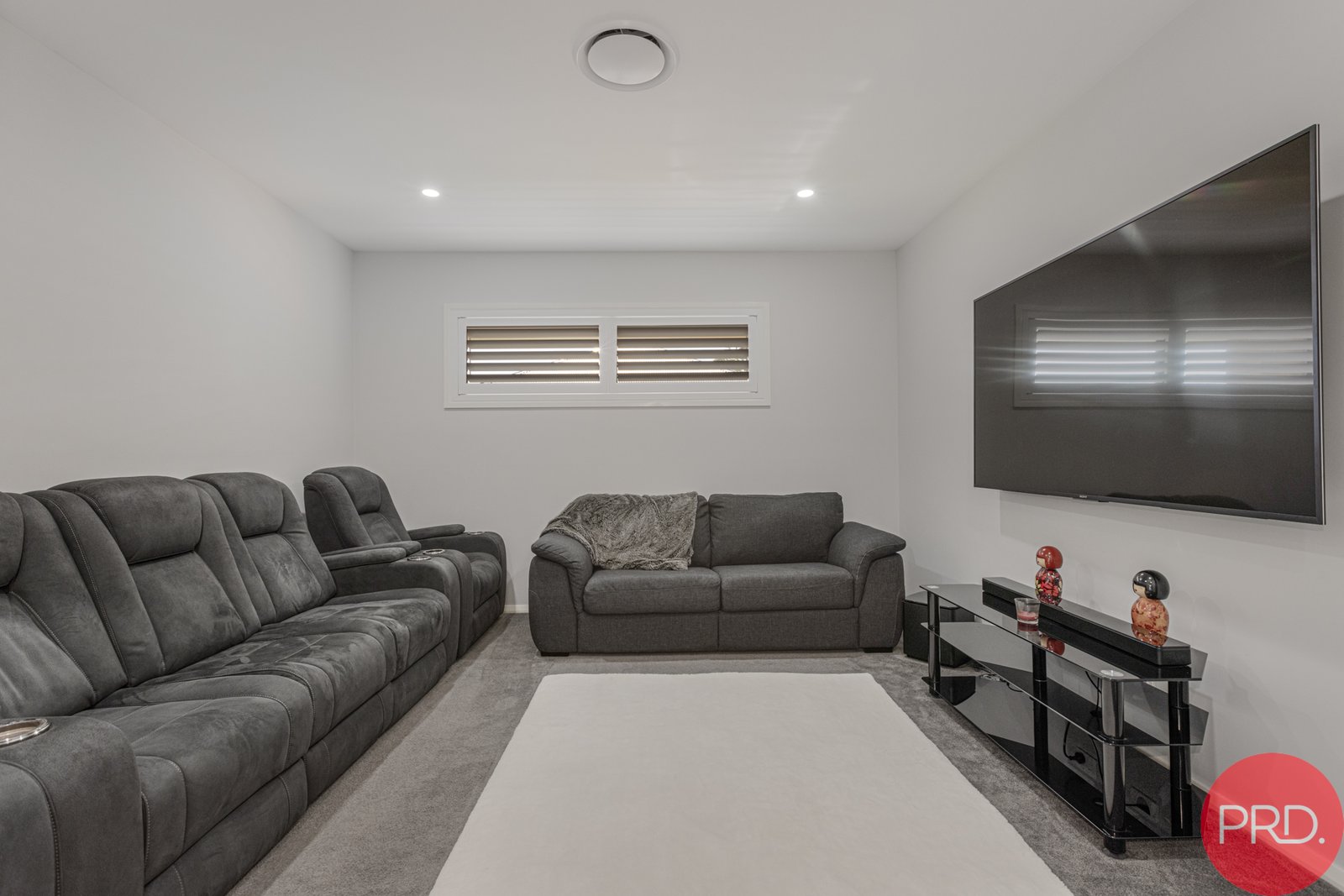 5 Haverty Avenue NORTH ROTHBURY 19