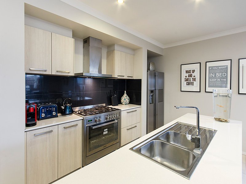 Gallery: 5 Headland Drive