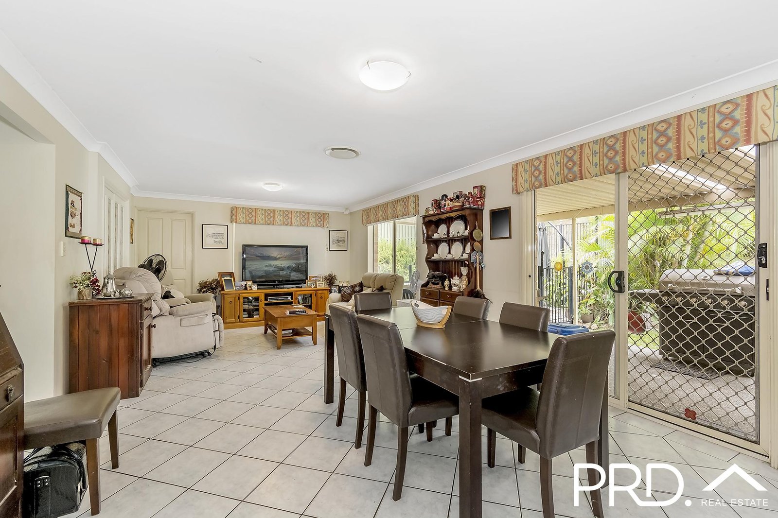 5 Hemes Close PACIFIC PINES 3