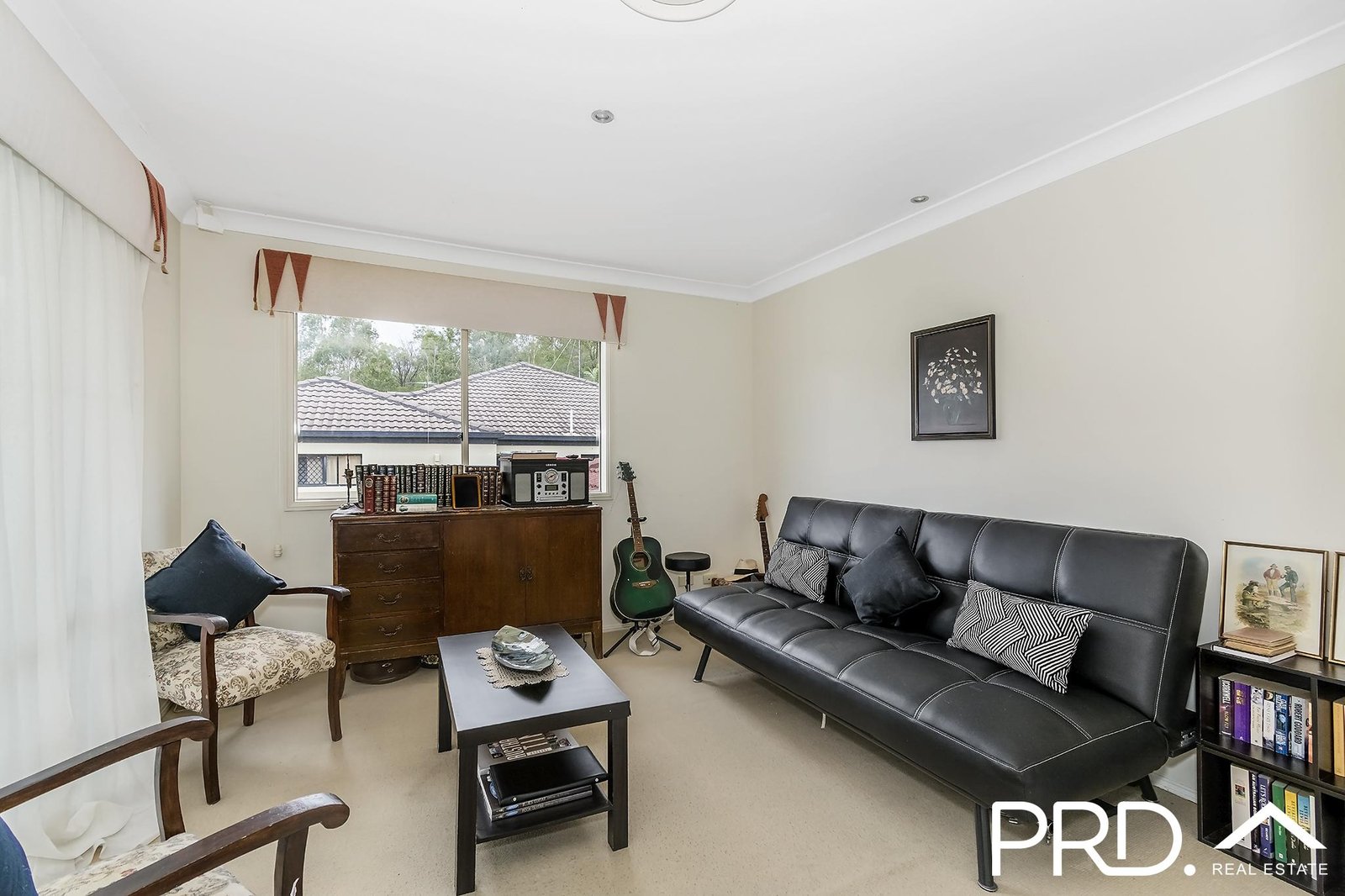 5 Hemes Close PACIFIC PINES 12