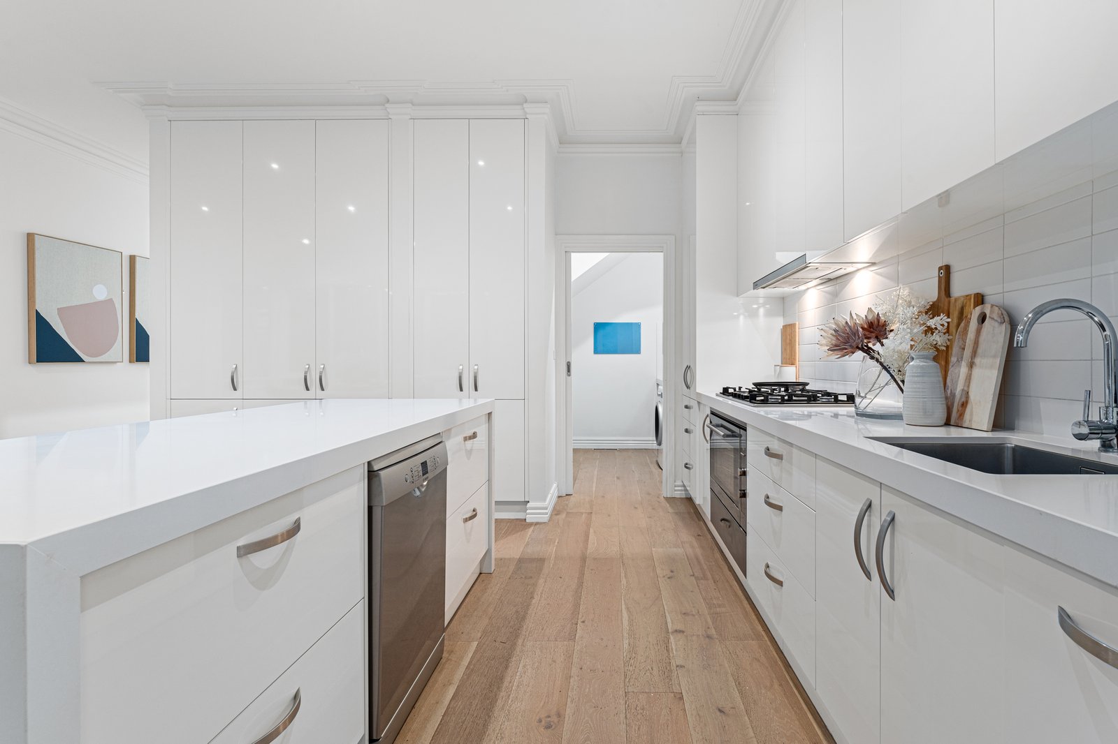 Gallery: 5 Hendra Court