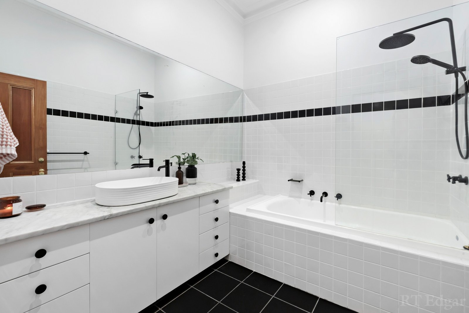 Real Estate and Property in 5 Henrietta Street, Hawthorn, VIC