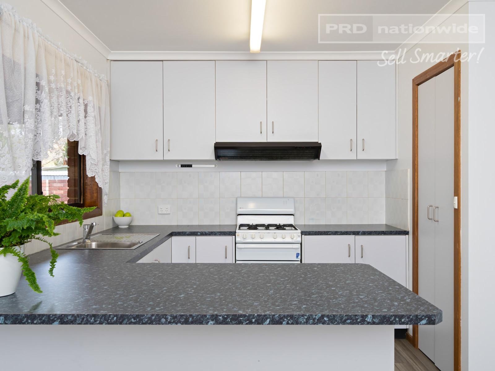 5 Heron Place ESTELLA 4