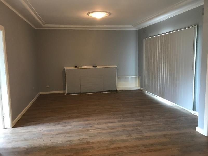 5 Heugh Street TAMWORTH 3