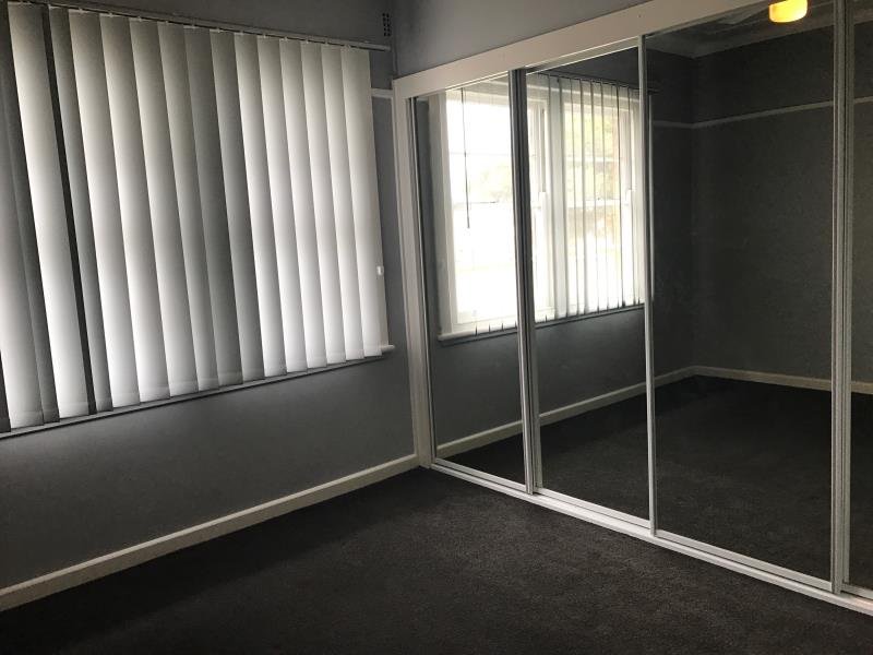 5 Heugh Street TAMWORTH 4