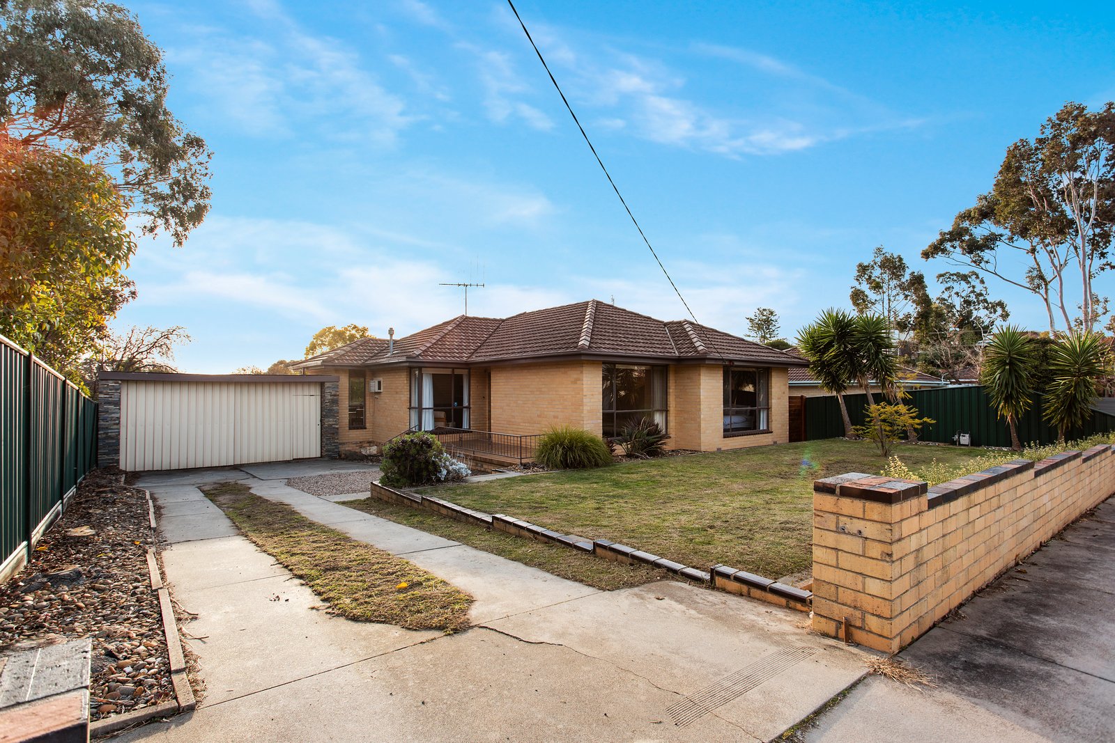 5 Hewitt Avenue KENNINGTON 1