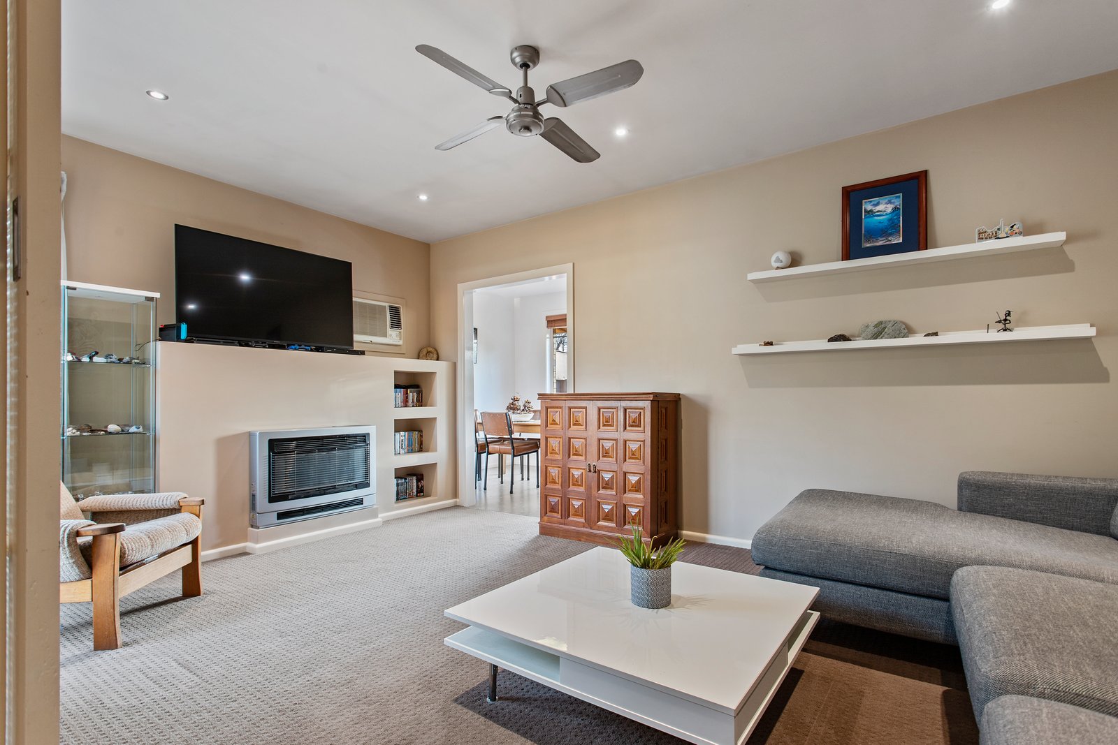 5 Hewitt Avenue KENNINGTON 6