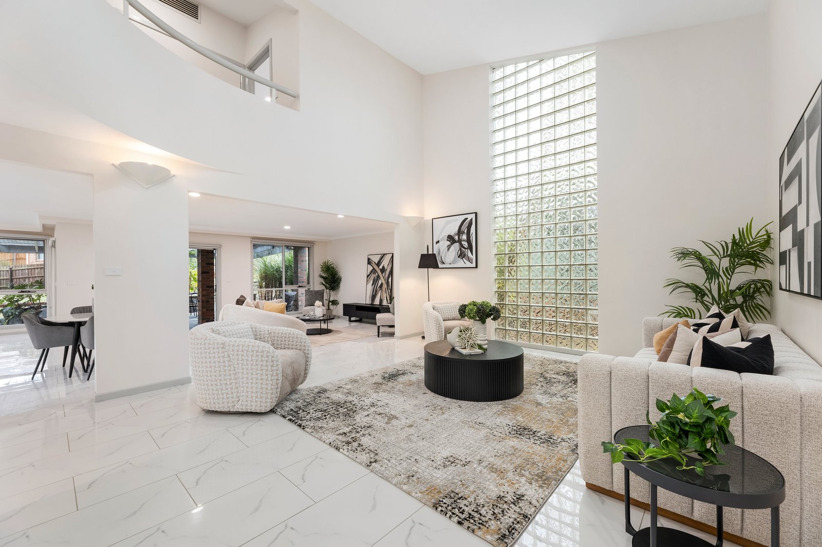 Gallery: 5 Hillard Court