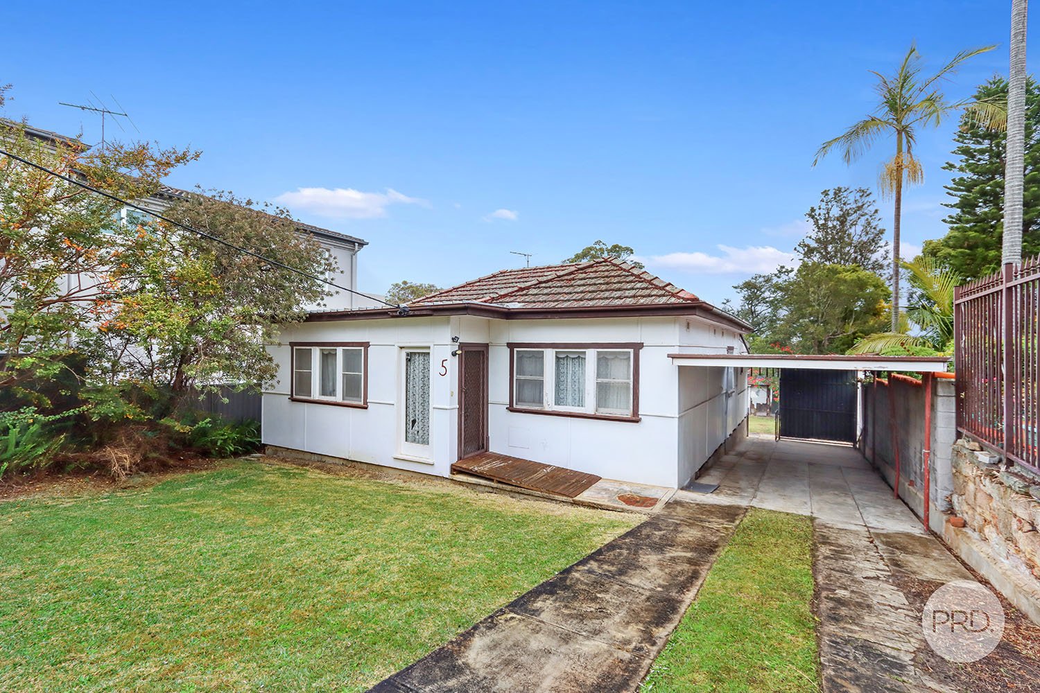 5 Hillcross Sreet  LUGARNO 3