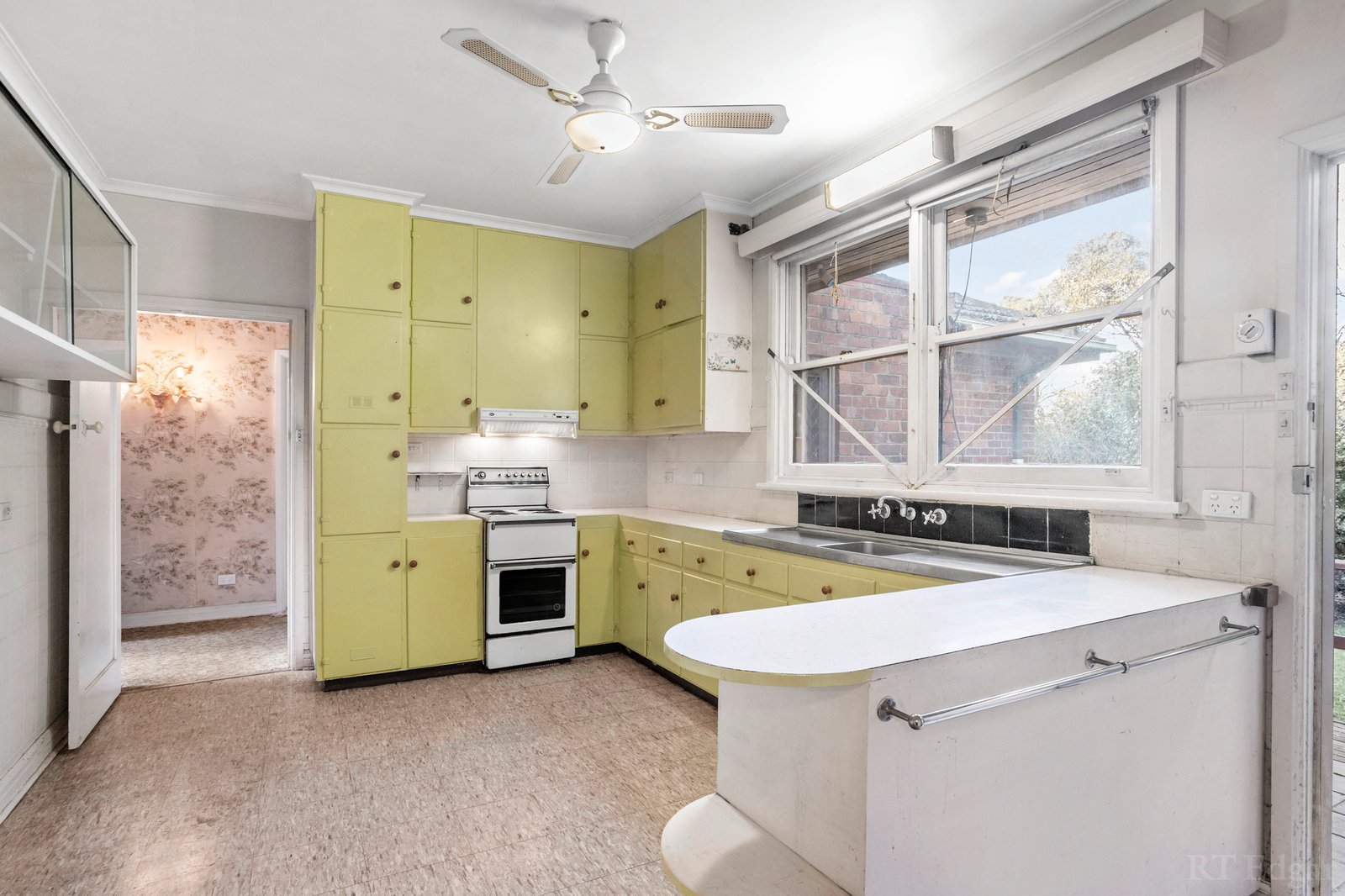 Real Estate and Property in 5 Hillside Crescent, Blackburn, VIC