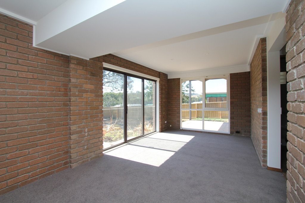 5 Hillview Road BROWN HILL 3