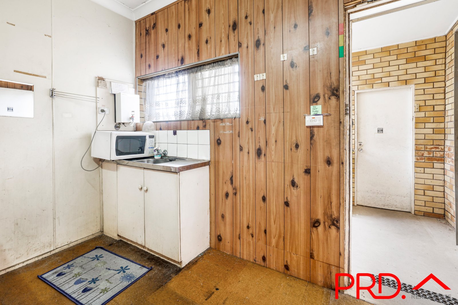 5 Hillvue Road TAMWORTH 5