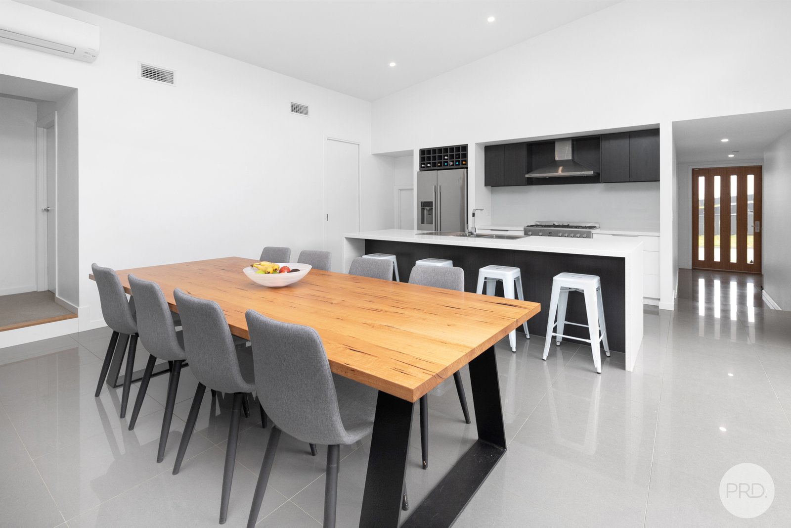 5 Holmsgarth Court BROWN HILL 6