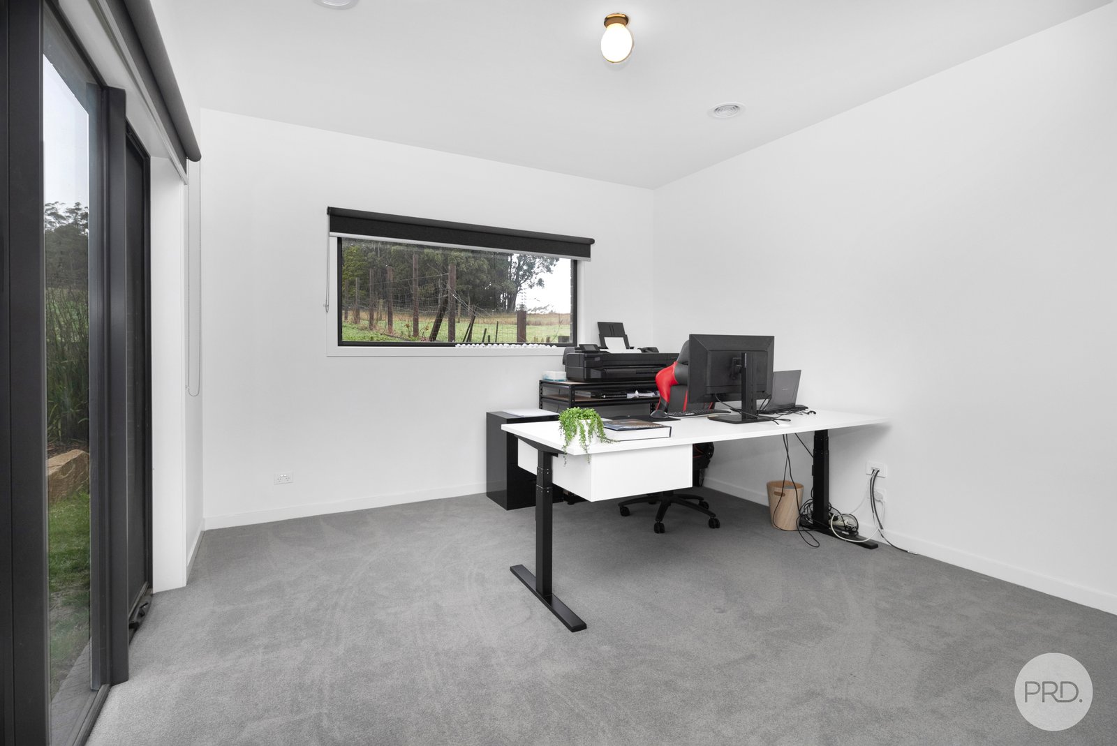5 Holmsgarth Court BROWN HILL 9