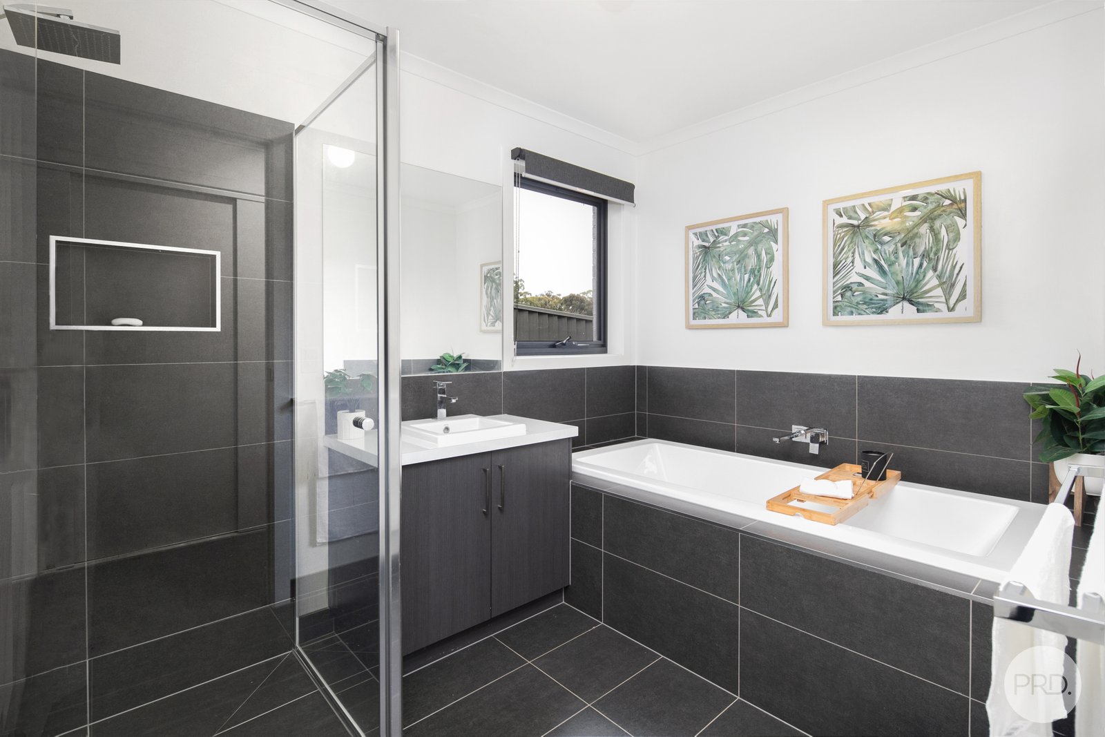 5 Holmsgarth Court BROWN HILL 11