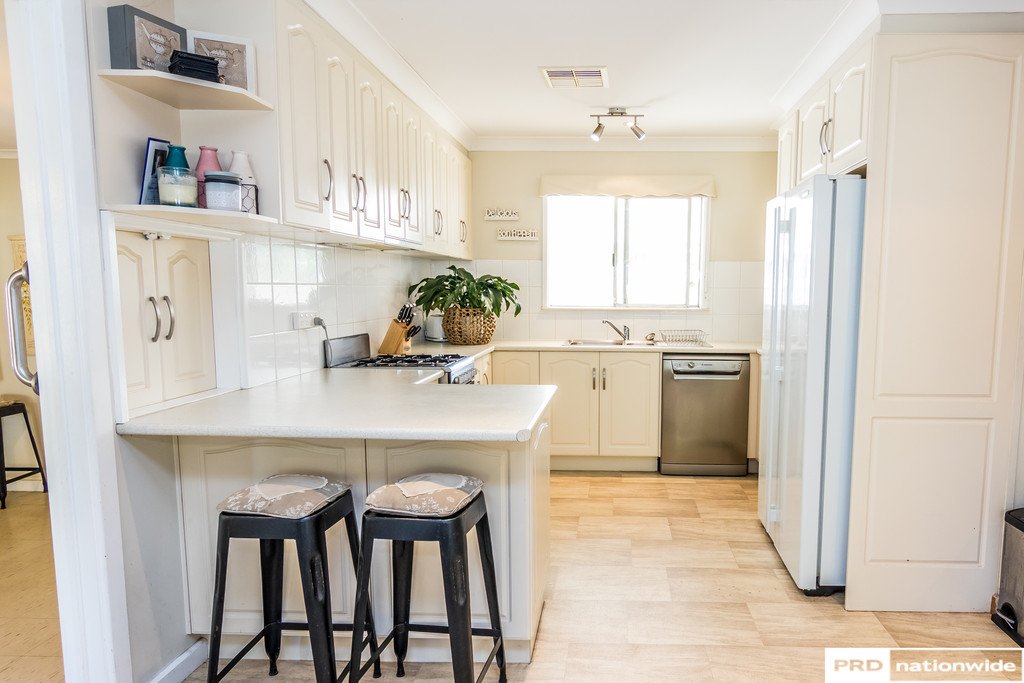 5 Holroyd Street TAMWORTH 7