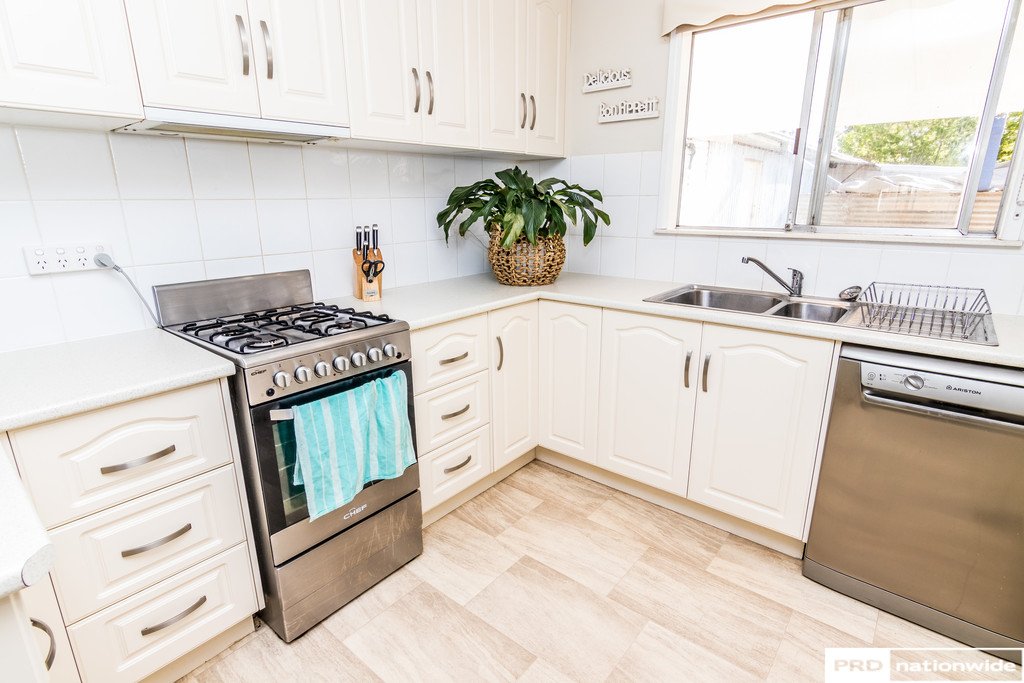 5 Holroyd Street TAMWORTH 8