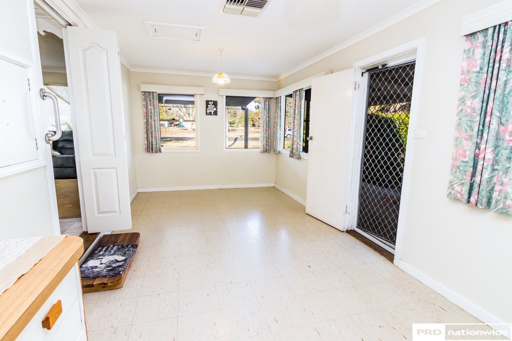 5 Holroyd Street TAMWORTH 9