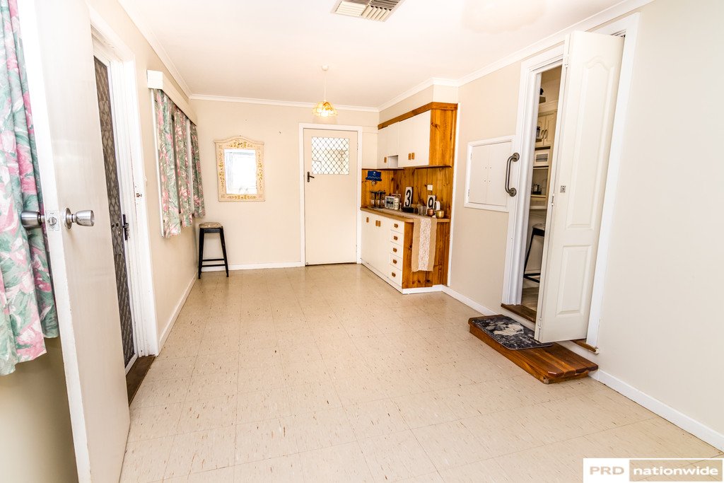 5 Holroyd Street TAMWORTH 10