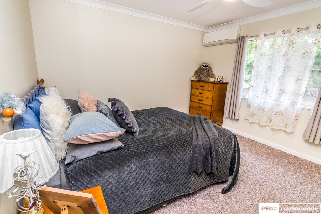 5 Holroyd Street TAMWORTH 11