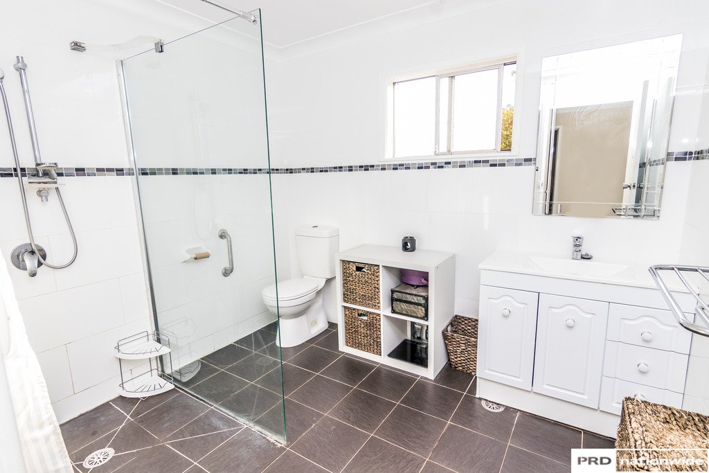 5 Holroyd Street TAMWORTH 13