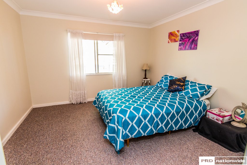 5 Holroyd Street TAMWORTH 14