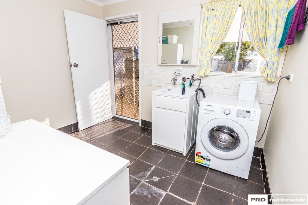 5 Holroyd Street TAMWORTH 15