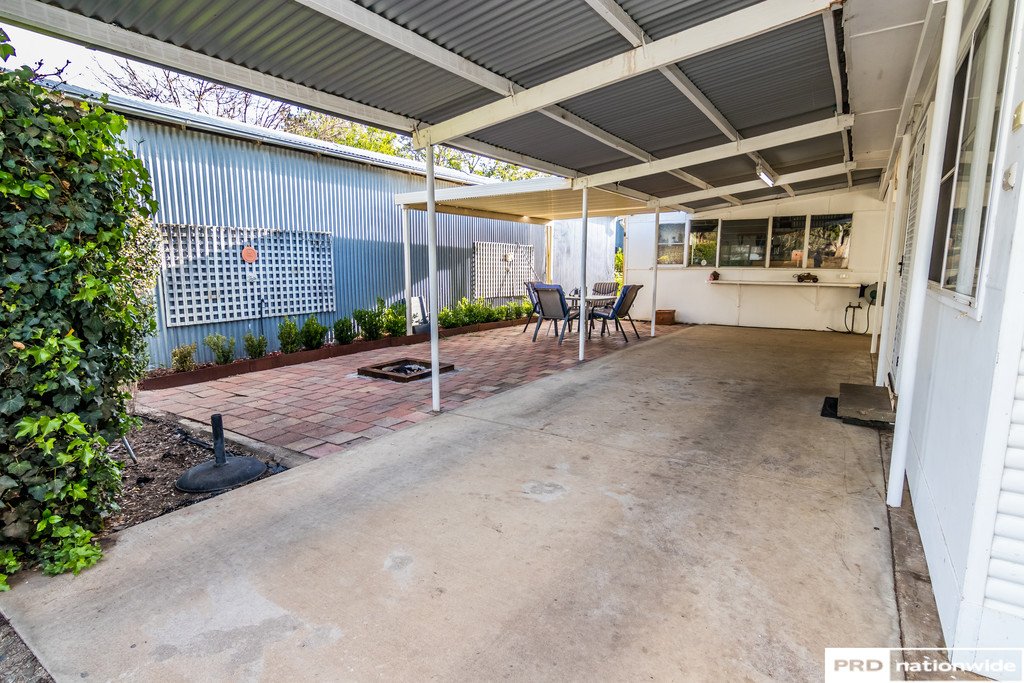 5 Holroyd Street TAMWORTH 17