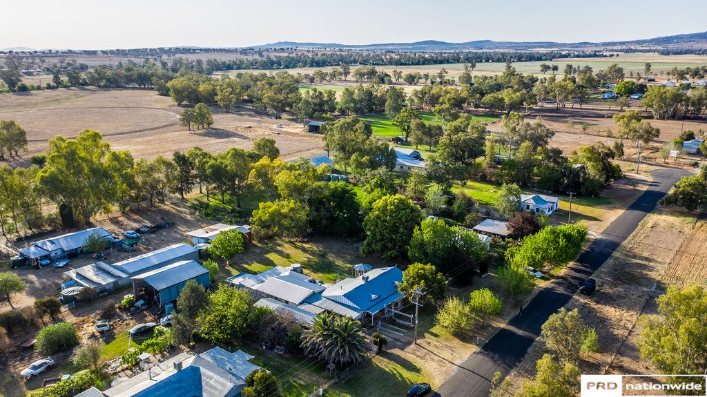 5 Holroyd Street TAMWORTH 21