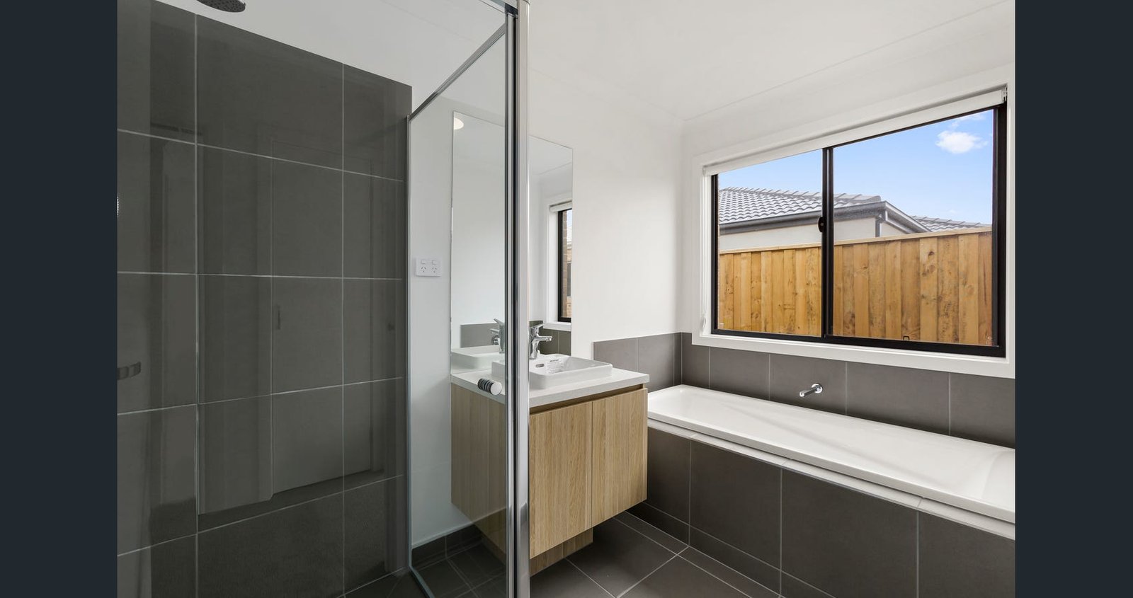 Real Estate and Property in 5 Holst Street, Armstrong Creek, VIC