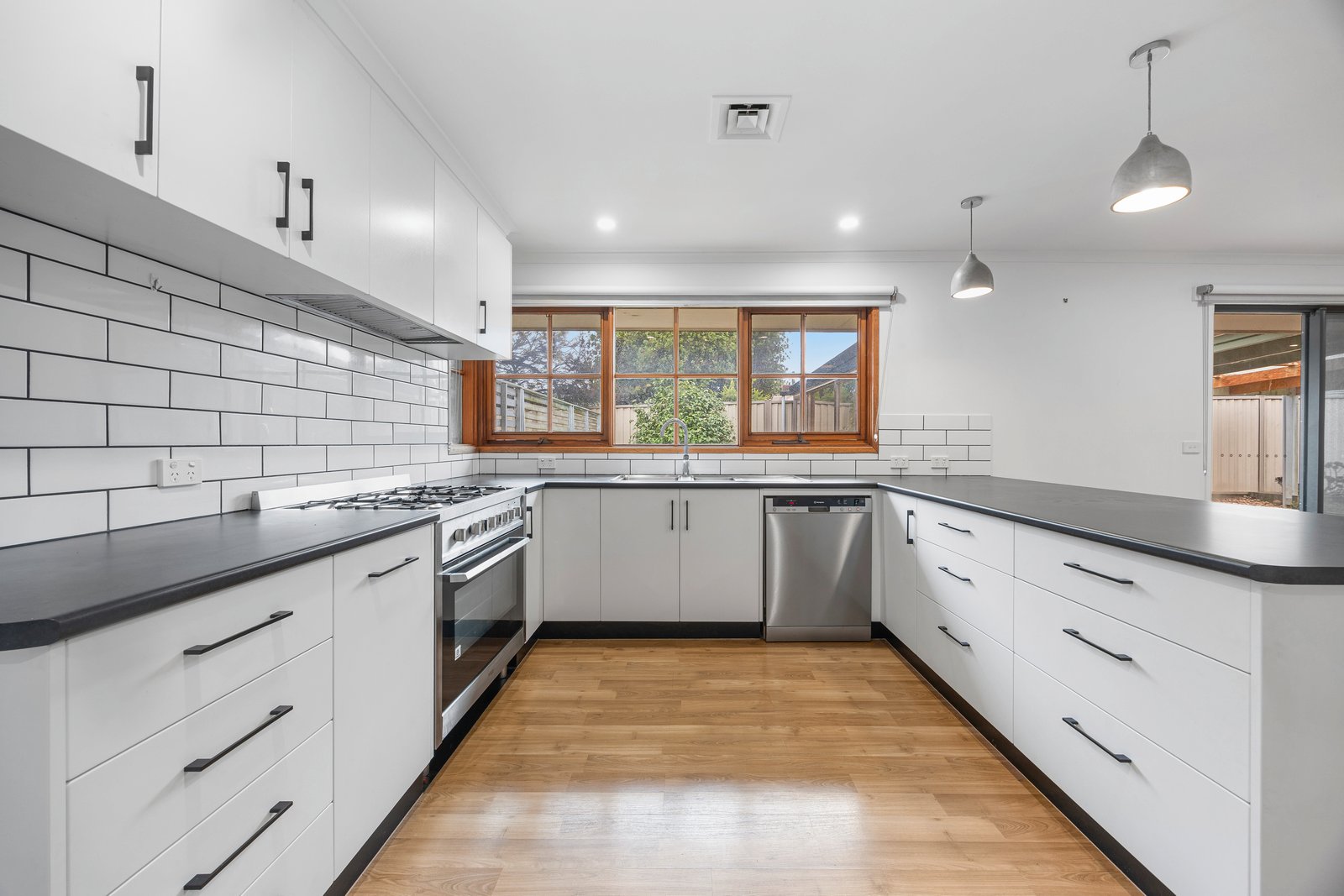 Gallery: 5 Hume Crescent