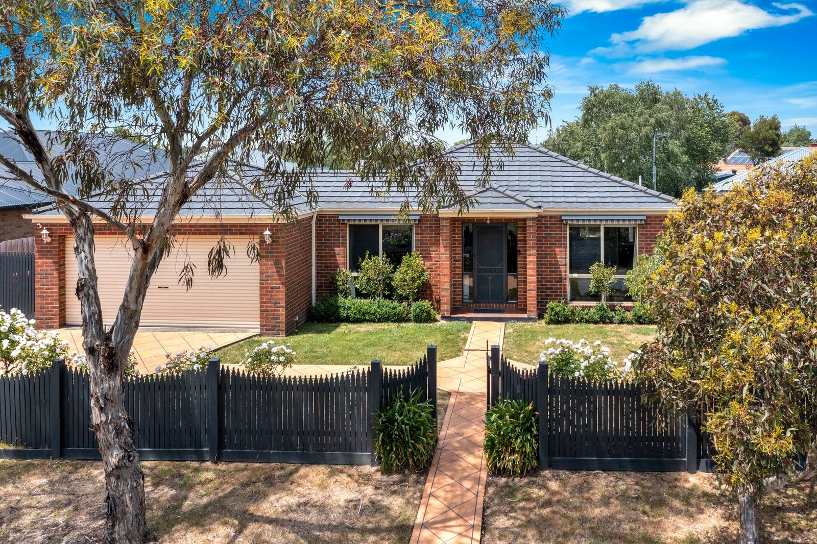 Real Estate and Property in 5 Hyperno Court, New Gisborne, VIC