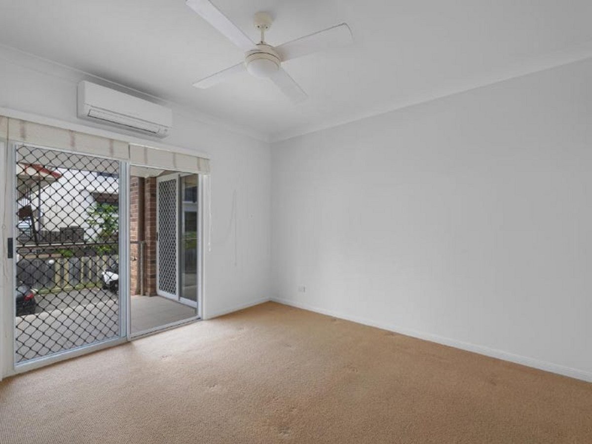 5 Hythe Street MIAMI 11