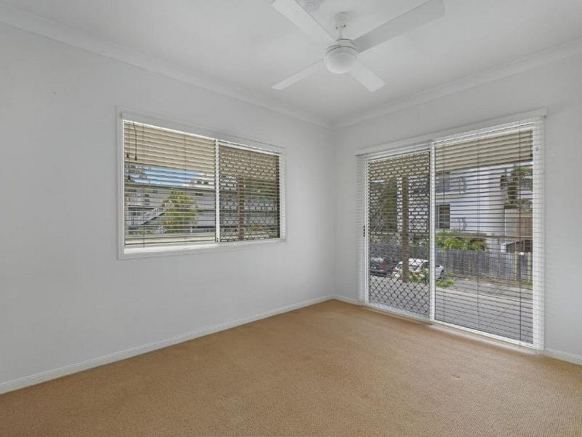 5 Hythe Street MIAMI 12