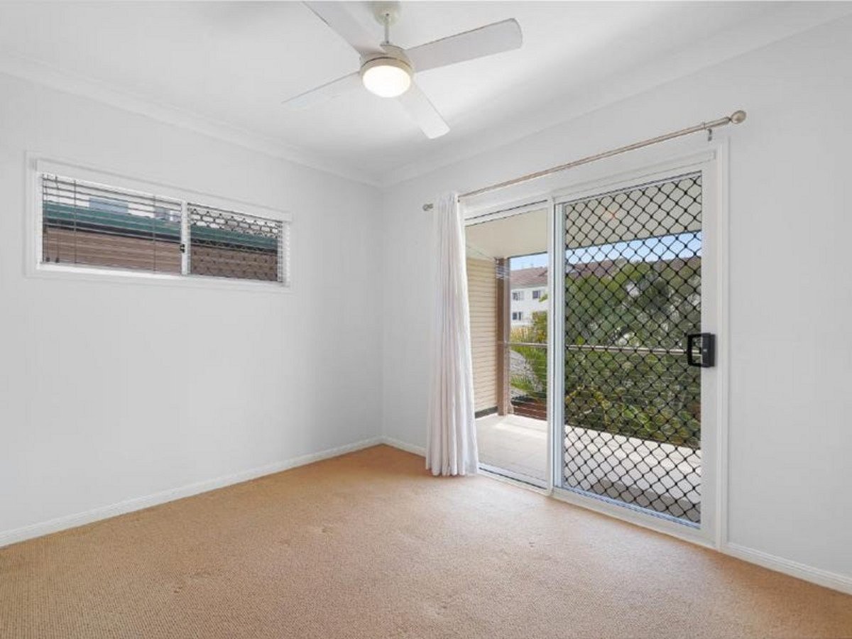 5 Hythe Street MIAMI 13